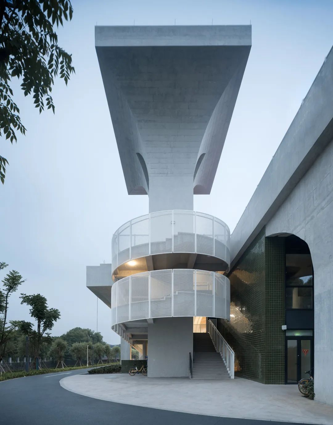 UAD·作品丨景物交融，人象共境——紹興文理學(xué)院風(fēng)雨操場 (17).jpg