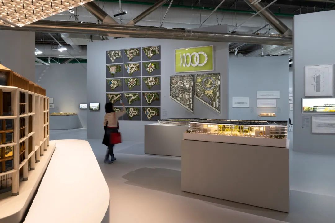 諾曼·福斯特最大規(guī)模作品回顧展：我更喜歡另辟蹊徑！ (5).jpg