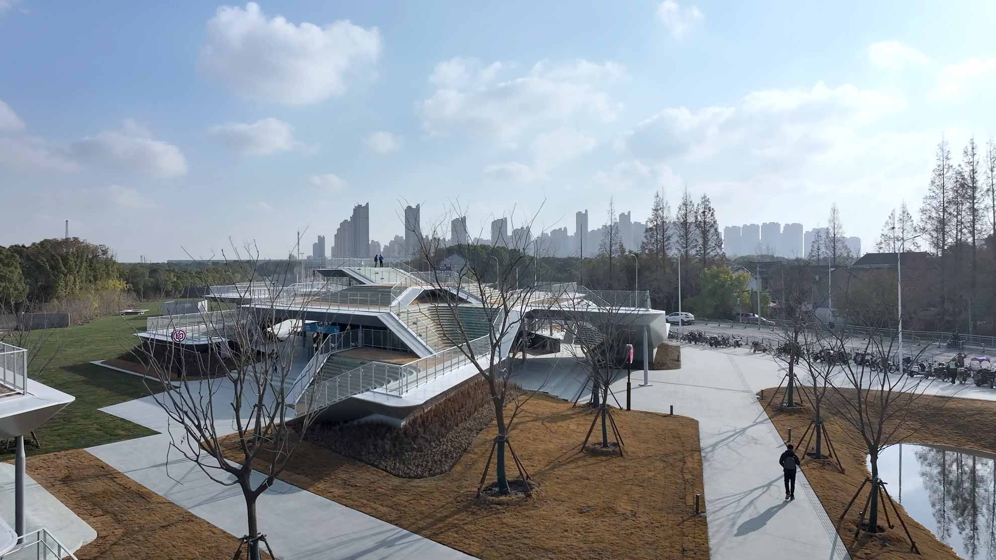 16_全天候開(kāi)放的公園，A park opens all day and night. &nbsp;&nbsp;?章魚見(jiàn)筑.jpg