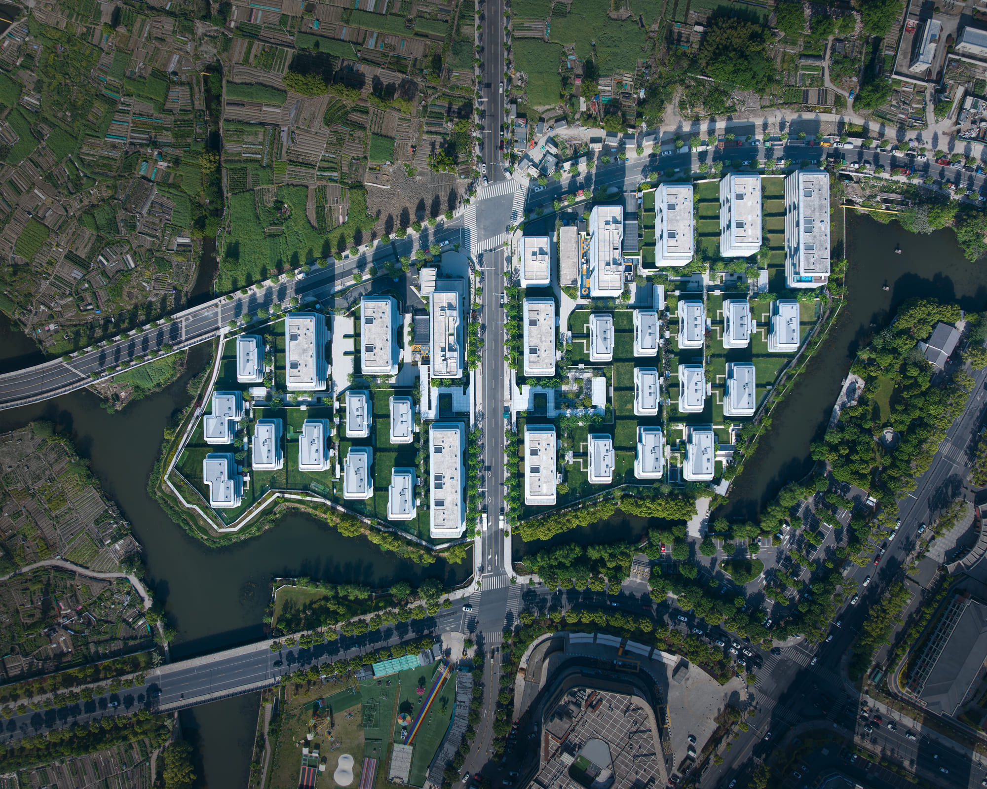 7_ 總體規(guī)劃鳥(niǎo)瞰 Aerial View of the Master Plan ?泠城攝影 shiromio studio.jpg