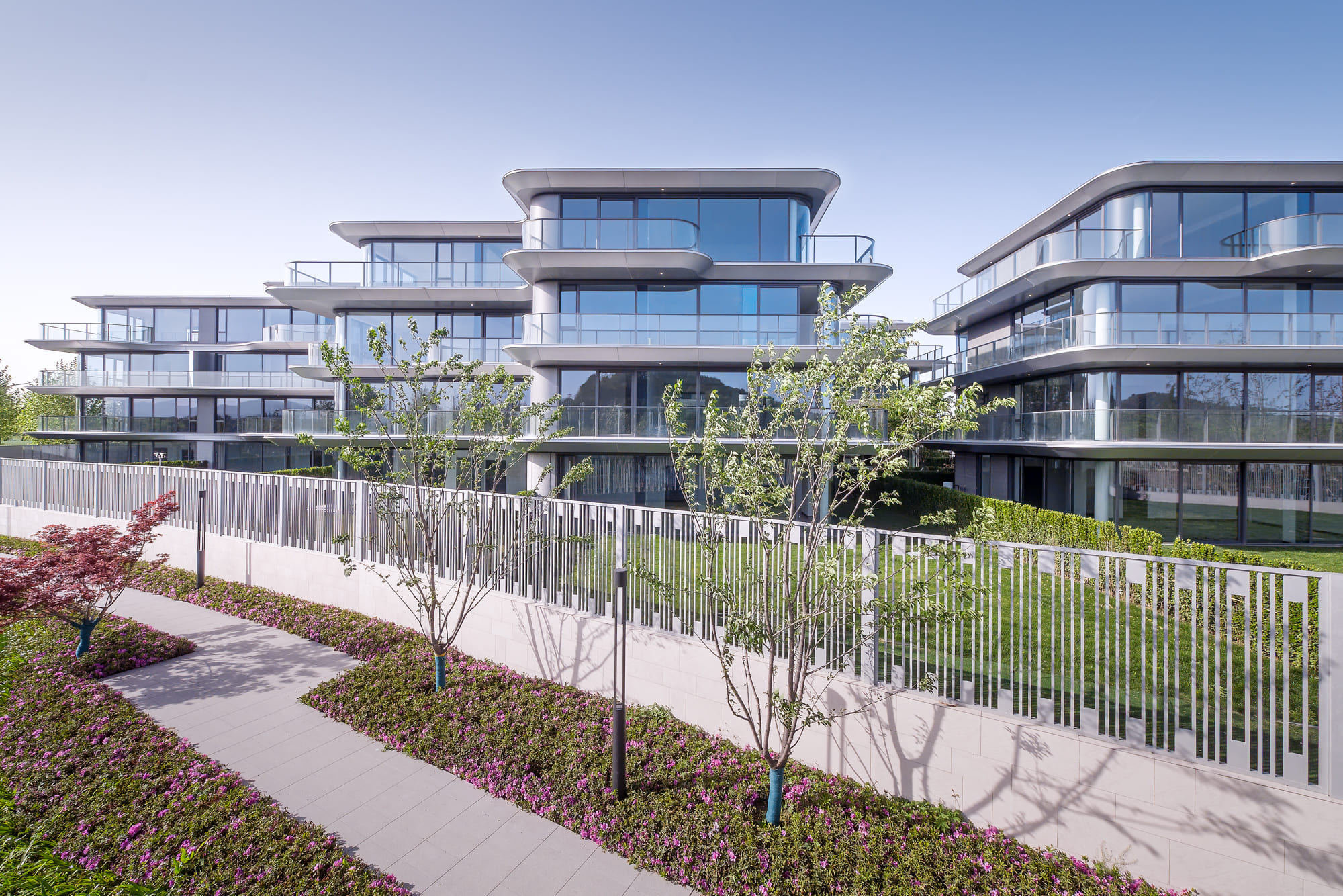 25_ 線性統(tǒng)一的立面 Linear and Unified Facade ?泠城攝影 shiromio studio.jpg