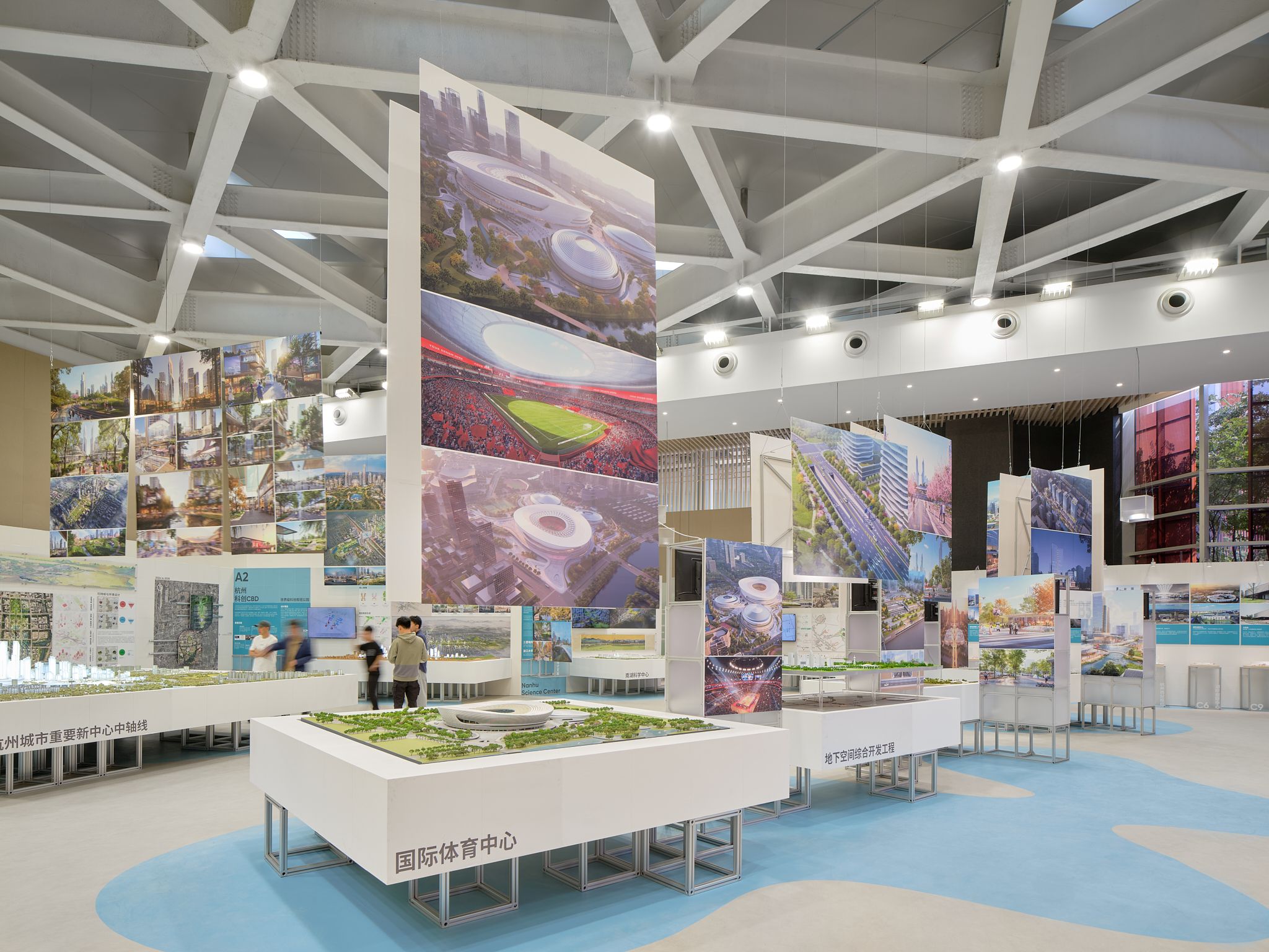 圖15 懸掛式展板，suspending display panels ?梅可嘉.jpg