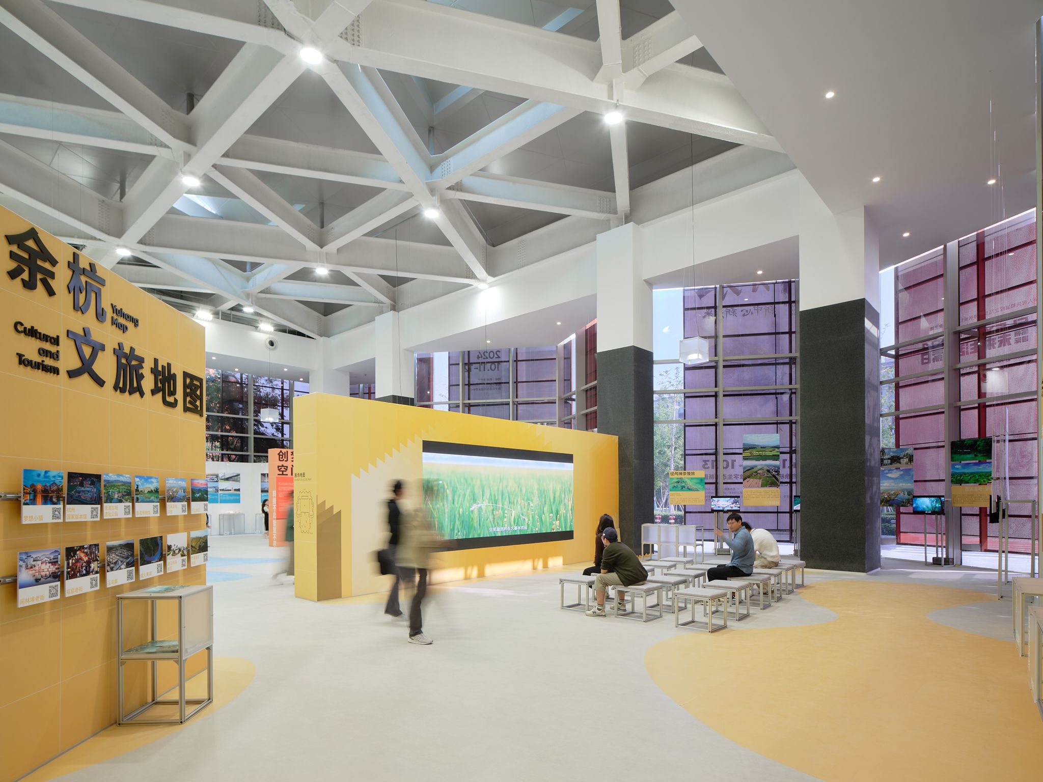 圖21 沉浸式觀影區(qū)，immersive media viewing area ?梅可嘉.jpg