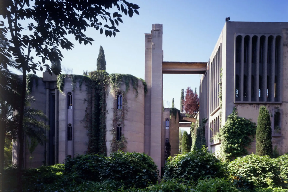 外景?Ricardo Bofill.png