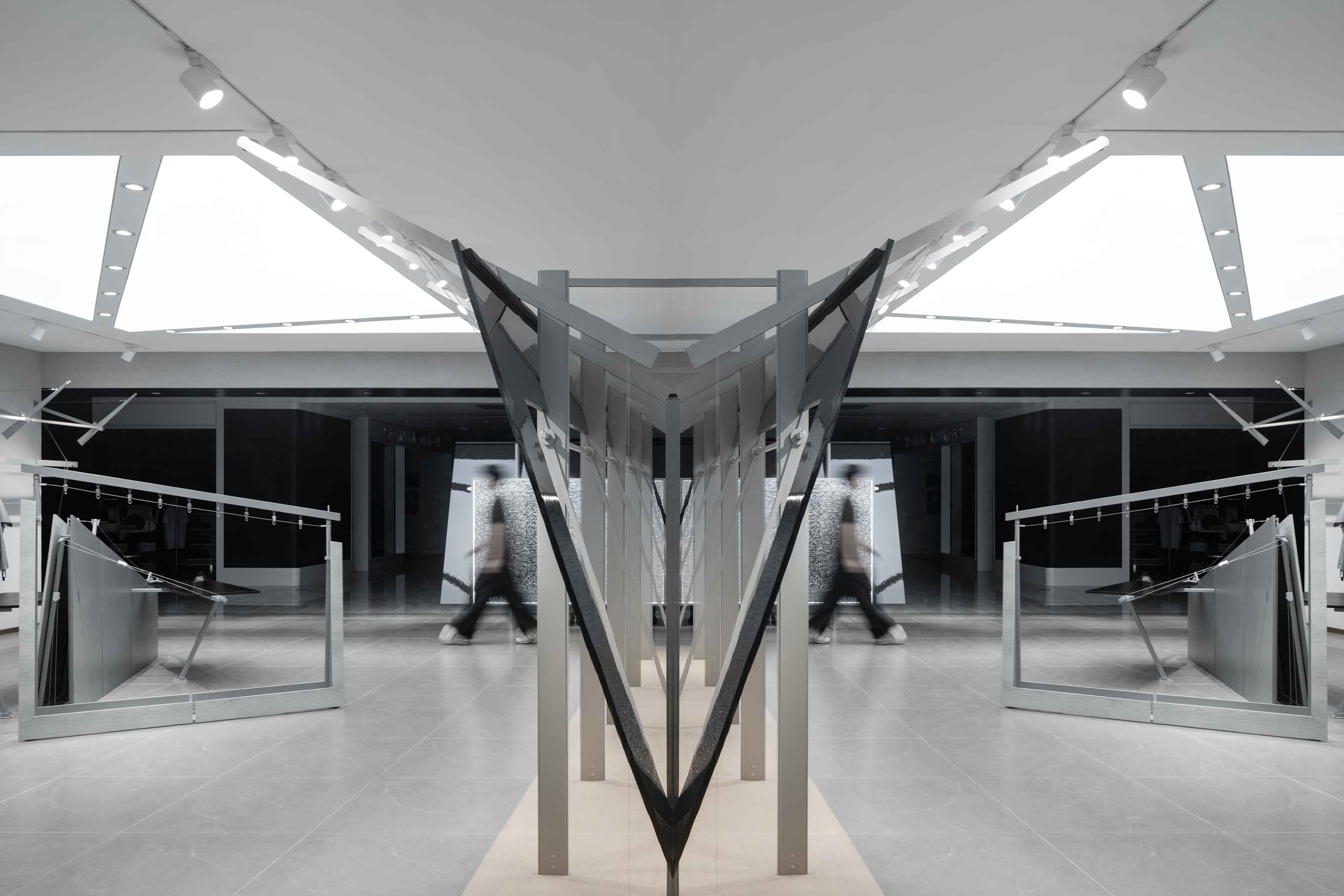 1766974630454326Kohz.jpg 12_鏡面效果 Mirroring Effect ?吳鑒泉Vincent Wu_12.jpg