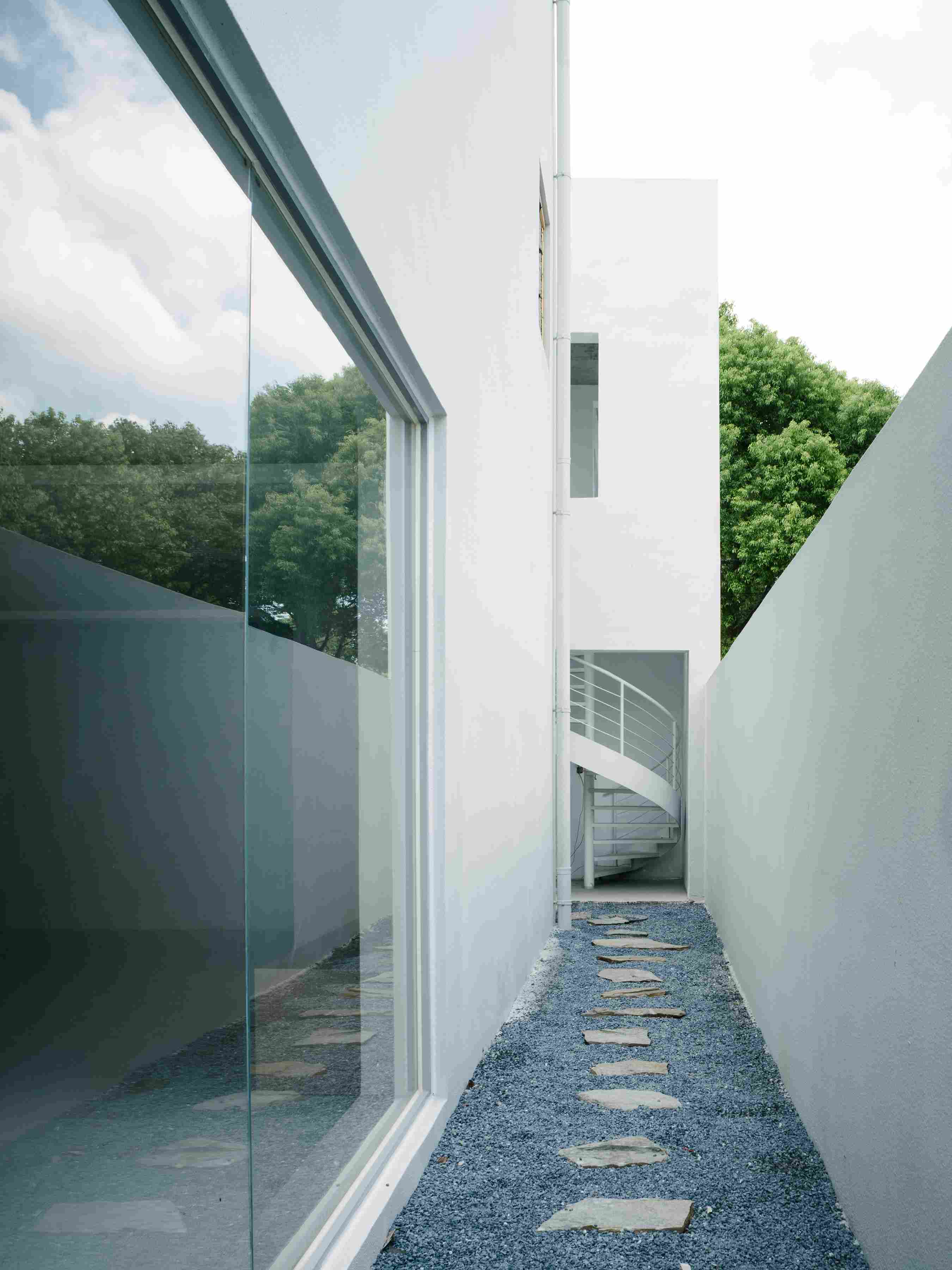 1770014974749209iWa6.jpg 15_Courtyard-integrated circulation path 與庭院結(jié)合的戶外動線_15.jpg