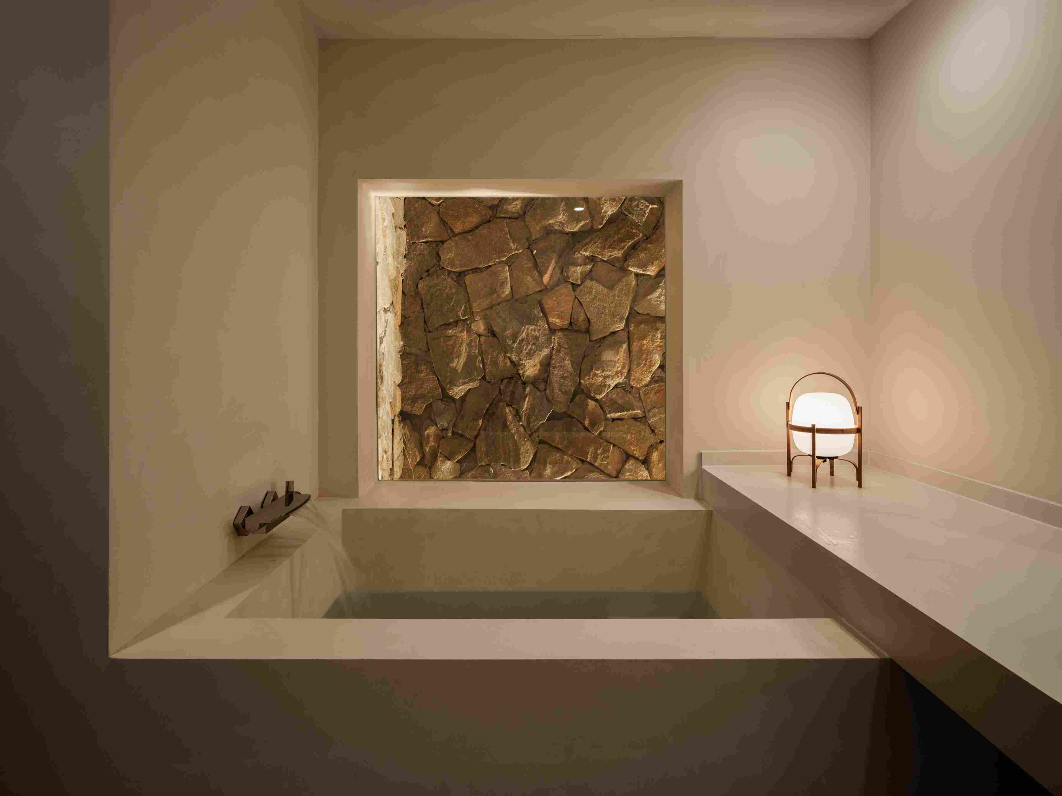 1770015144473886ibKf.jpg 26_Soaking Tub by the Window in Every Room 每個房間的泡池均有開窗取景_11.jpg