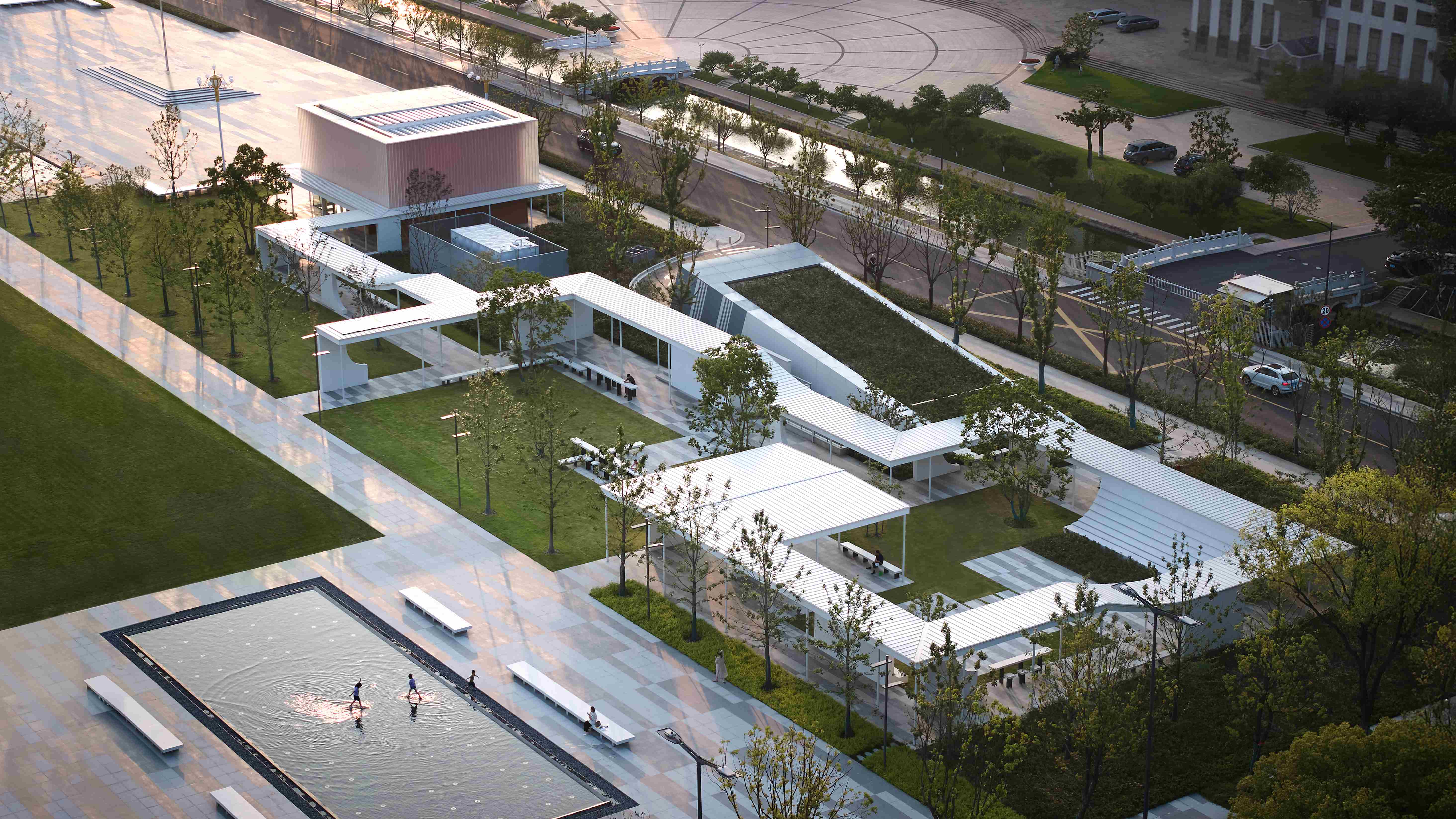 1770191715667909lDEv.jpg 04 院與廊切分廣場尺度 Plaza divided by corridors and courtyards ?劉章悅 Zhangyue Liu_4.jpg