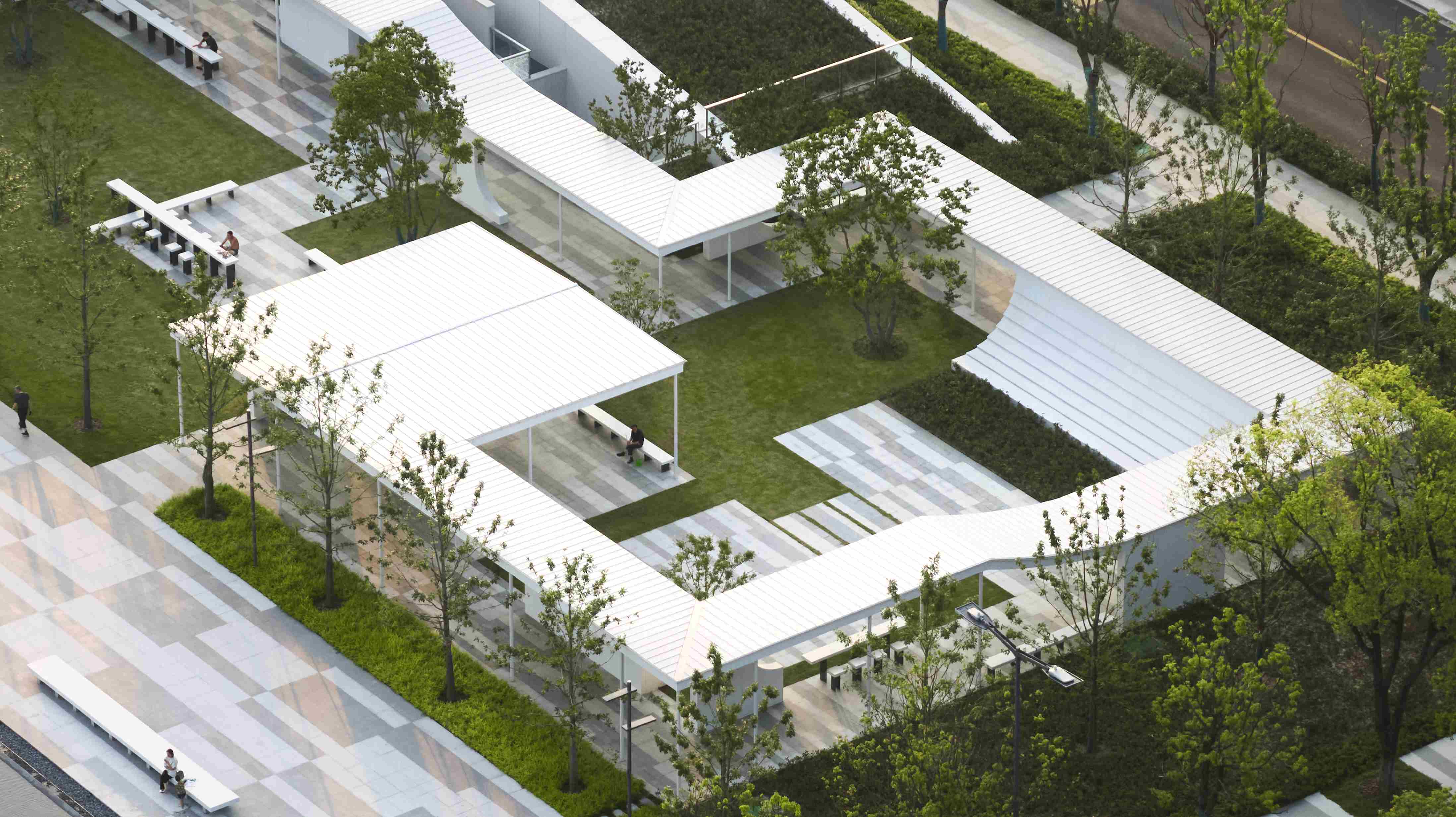 1770191732693087DTMe.jpg 06-1 連廊,院落與大屋頂 Corridors, courtyards and grand roofs ?劉章悅 Zhangyue Liu_6.jpg