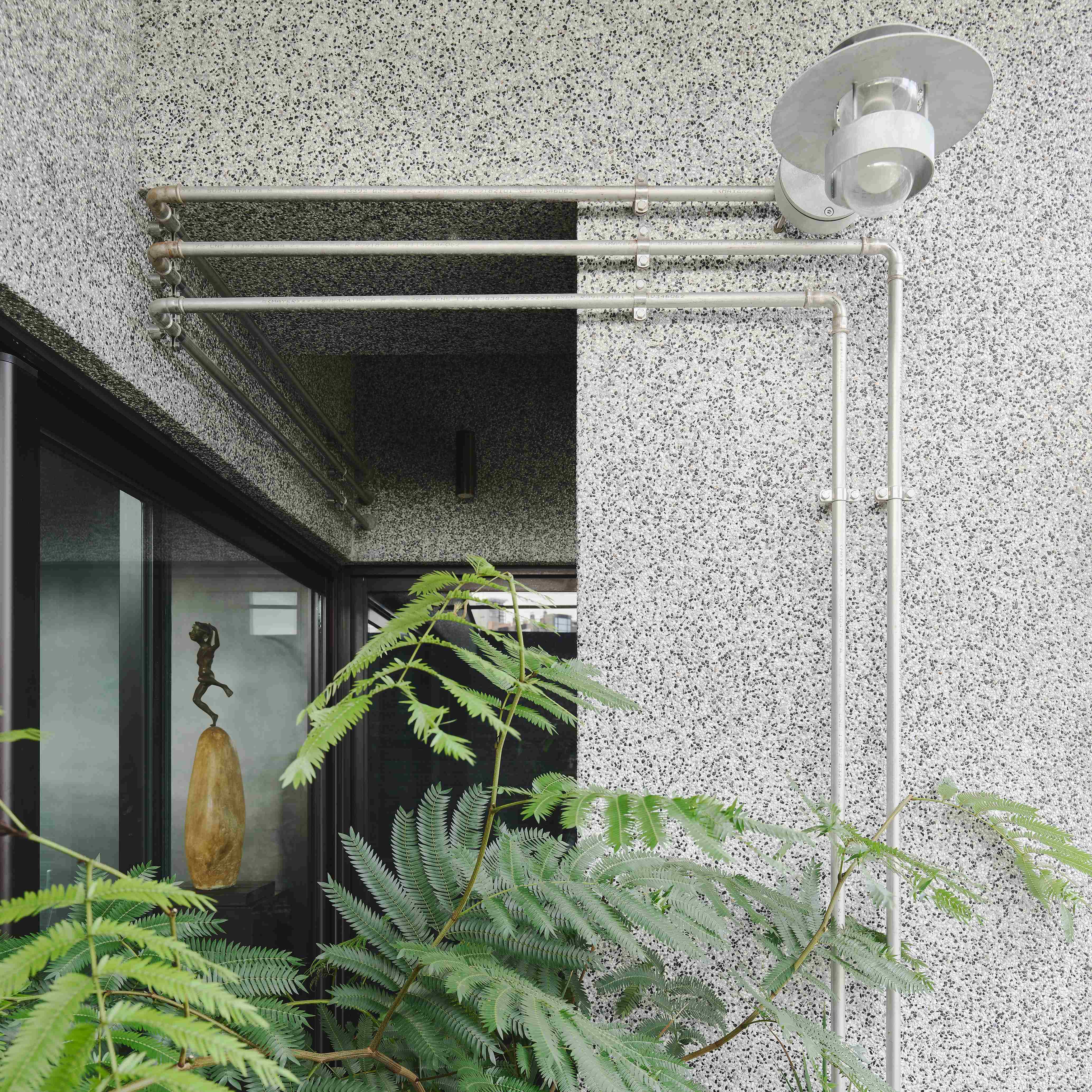 37. balcony99_1_11zon.jpg