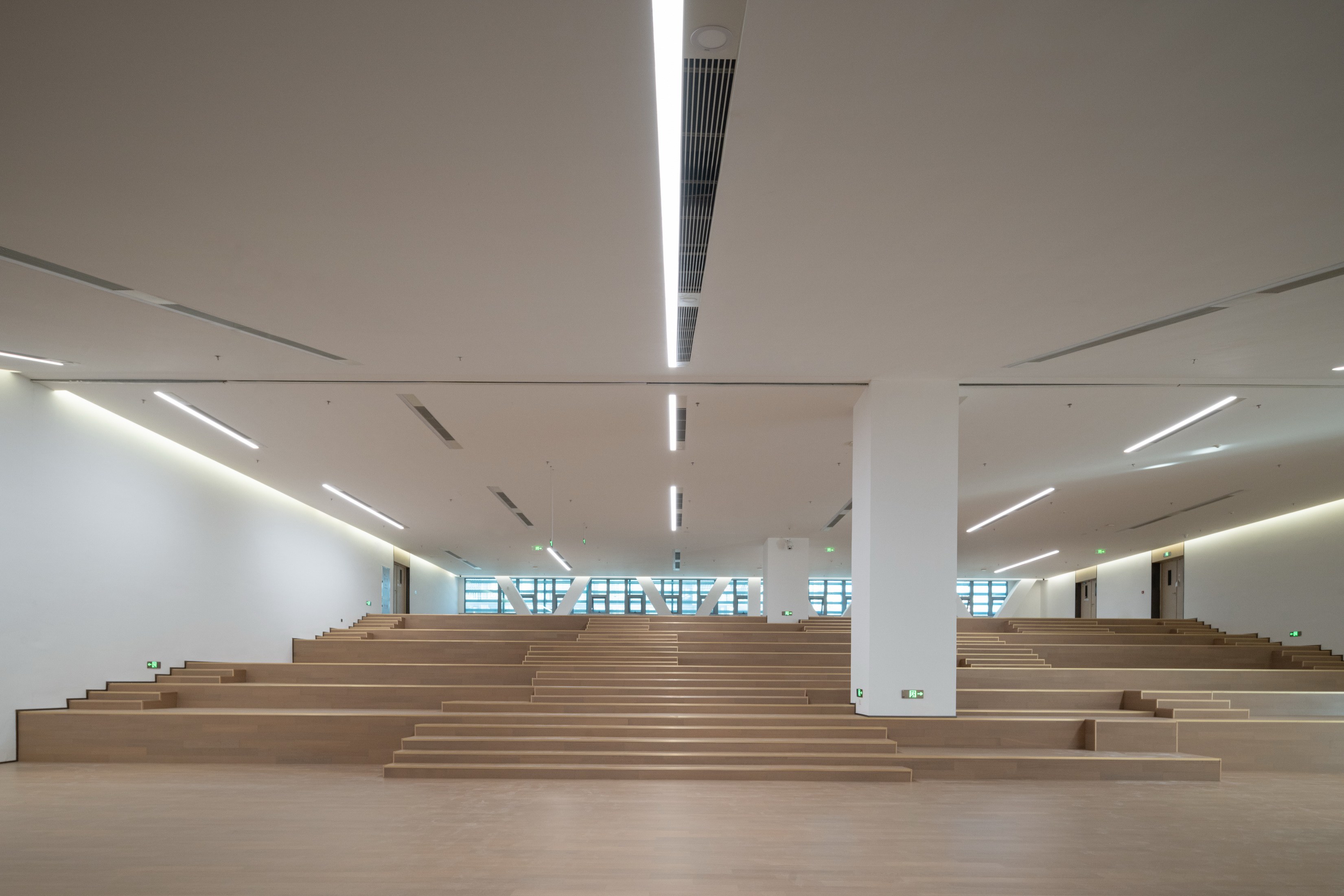 47-圖書館的臺階內(nèi)景&nbsp;?直角建筑攝影.jpg